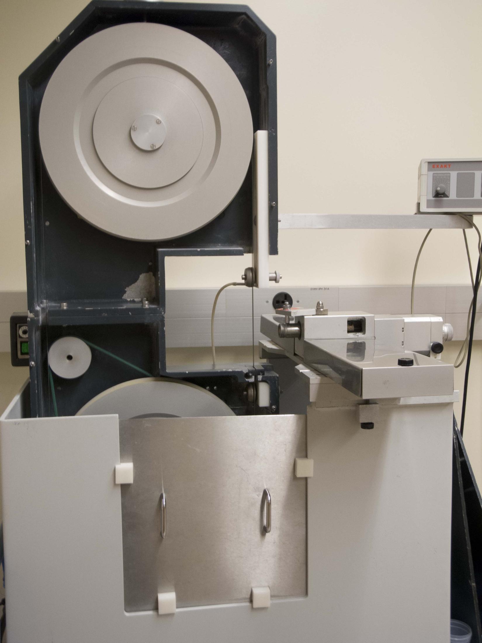 Exakt Bandsaw